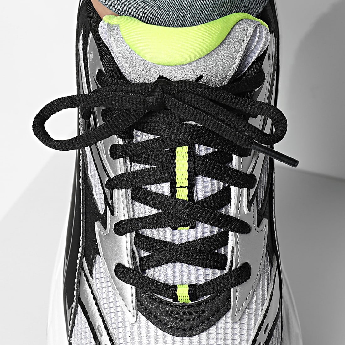 Puma Morphic Athletic
